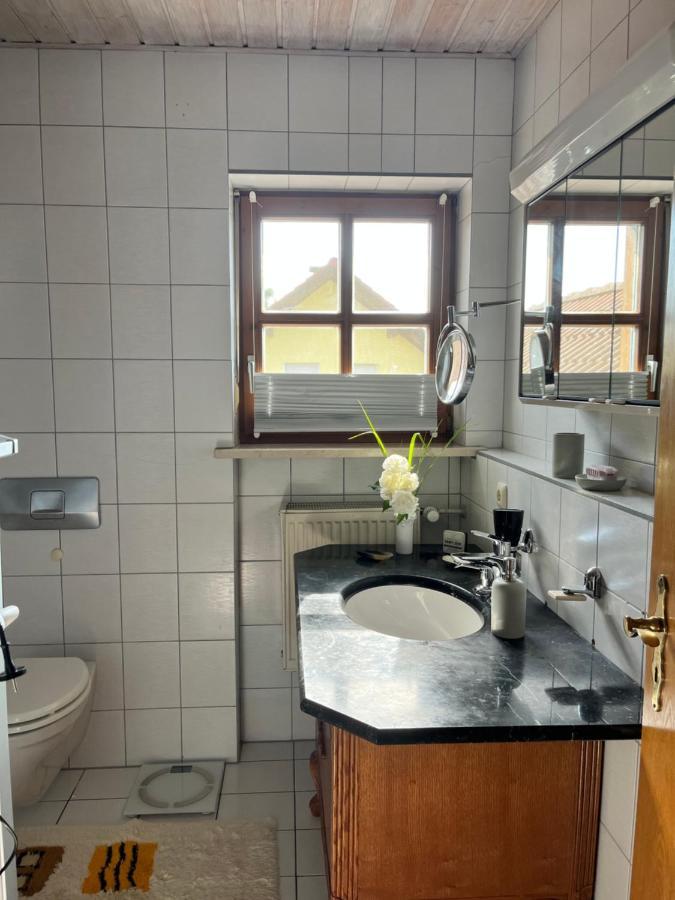 Zimmer Zum Wohlfuehlen Eching  Exterior foto